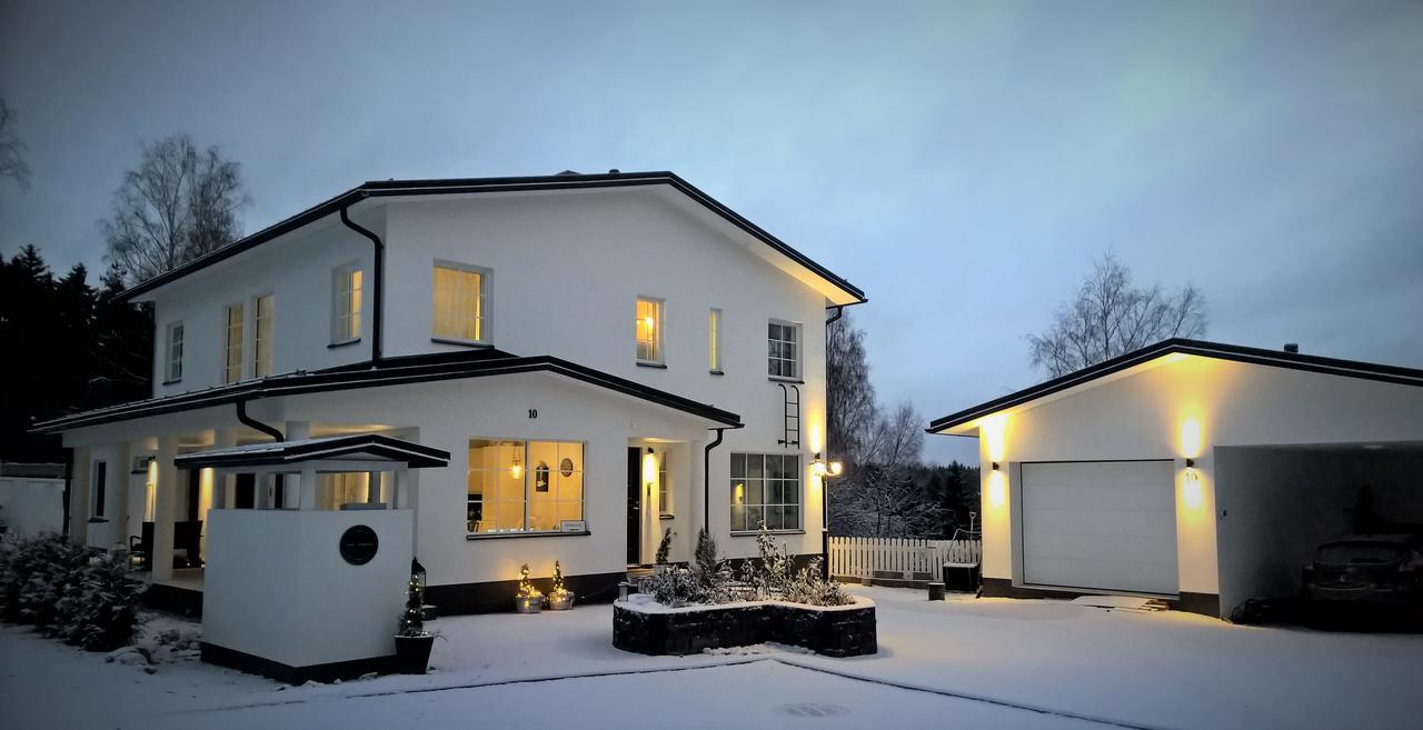 Villa Jokivarsi Bed & Breakfast Vantaa Exterior photo